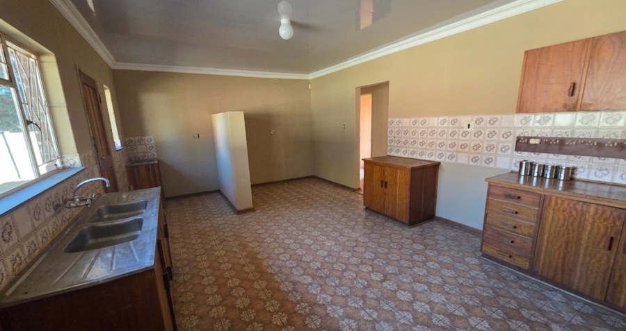 4 Bedroom Property for Sale in Pellissier Free State